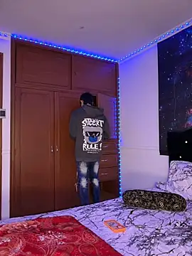 RoughDiamond  online show from 04/12/26, 10:31