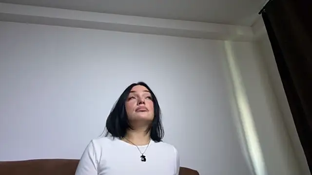 Snapshot of LucyHotty_ chatting on 06/06/26, 11:48 LucyHotty online show from 06/06/26, 11:48