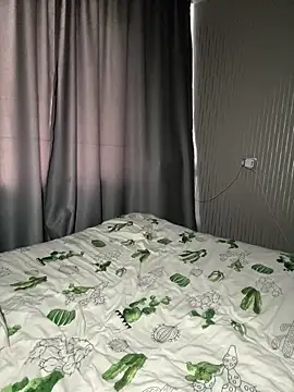 Snapshot of Hopefully_ chatting on 06/19/26, 06:18 Hopefully online show from 06/19/26, 06:18