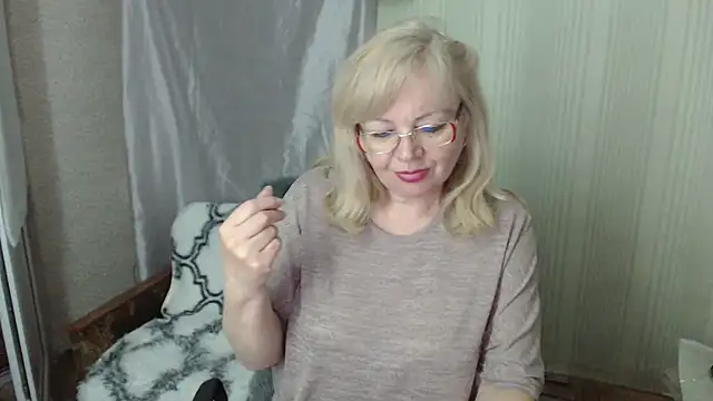 LavandaMay online show from 04/28/26, 07:08
