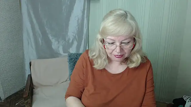 LavandaMay online show from 05/15/26, 06:59