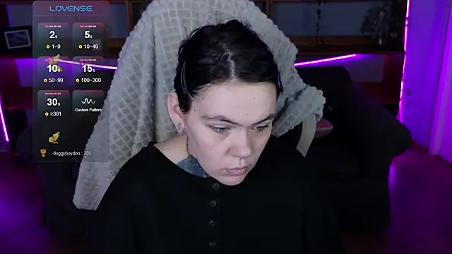 Snapshot of QwertyAnnie_Lbo chatting on 04/09/26, 11:15 QwertyAnnie Lbo online show from 04/09/26, 11:15