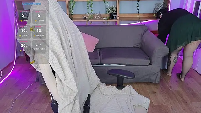 QwertyAnnie Lbo online show from 04/24/26, 01:41