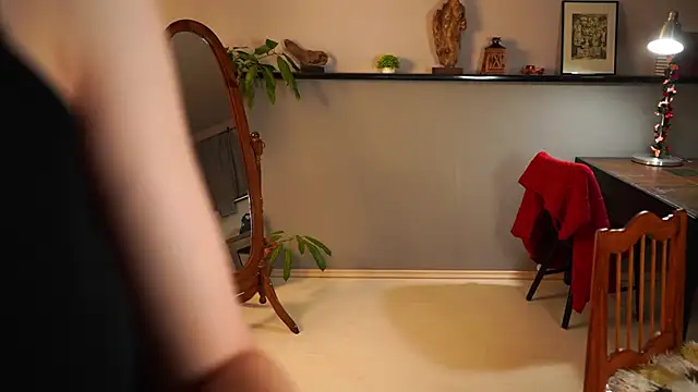 Snapshot of AgathaCarra chatting on 04/25/26, 04:48 AgathaCarra online show from 04/25/26, 04:48