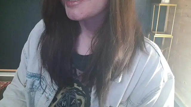 Snapshot of NicoleLove_ chatting on 04/21/26, 07:47 NicoleLove online show from 04/21/26, 07:47