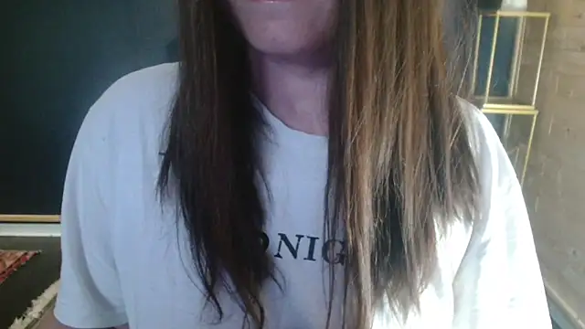 Snapshot of NicoleLove_ chatting on 05/24/26, 04:12 NicoleLove online show from 05/24/26, 04:12