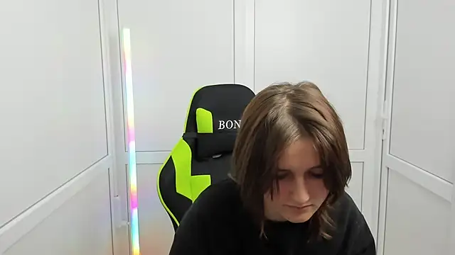 GoldenKiss online show from 04/12/26, 07:13