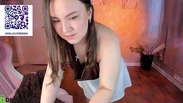 Snapshot of Nelie_Evans chatting on 05/07/26, 10:09 Nelie Evans online show from 05/07/26, 10:09