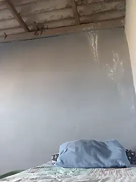 Snapshot of theyloveoneanothe chatting on 04/14/26, 02:23 theyloveoneanothe online show from 04/14/26, 02:23