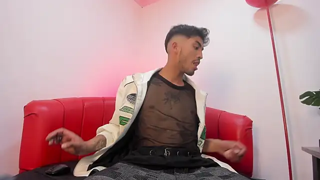 Aziel Jenner online show from 04/16/26, 04:13