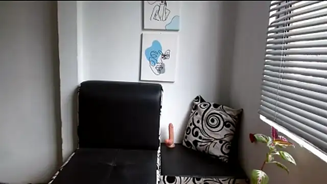 Snapshot of alisonnturbay chatting on 05/14/26, 02:35 alisonnturbay online show from 05/14/26, 02:35