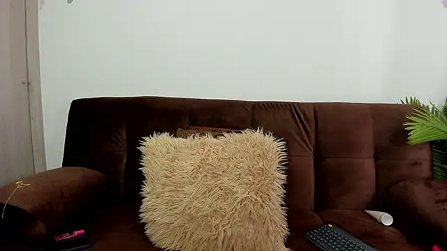 Hanna Sotoo online show from 04/19/26, 02:38