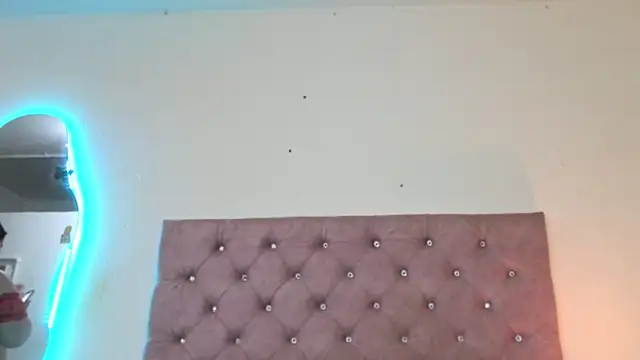 laurenlaine online show from 06/17/26, 10:54