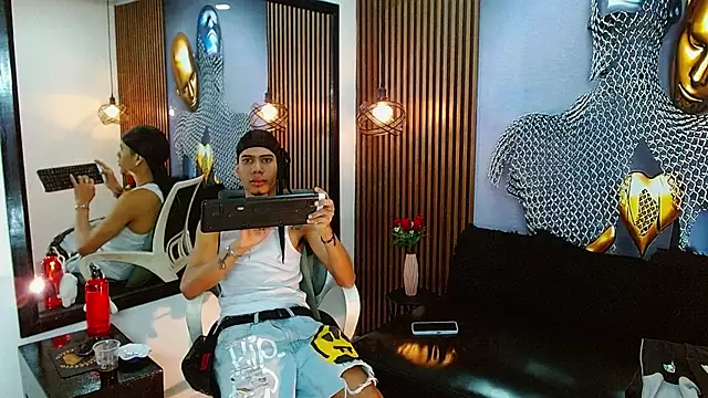 Skinny cute Alyer online show from 06/25/26, 02:22
