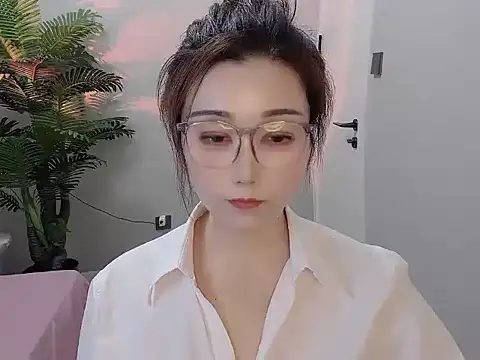 Snapshot of Yunxi- chatting on 04/21/26, 02:26 Yunxi- online show from 04/21/26, 02:26