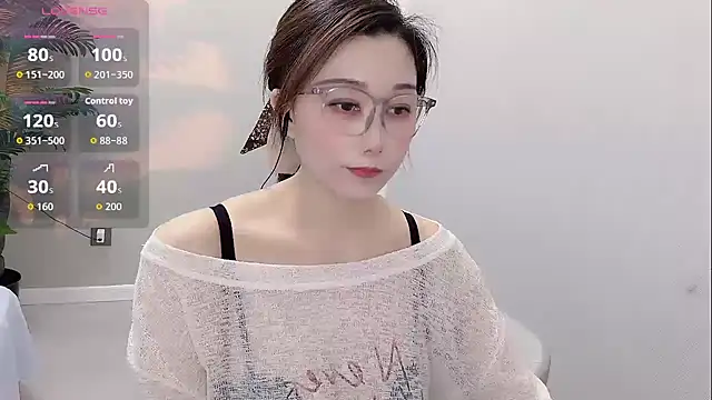 Snapshot of Yunxi- chatting on 07/12/26, 01:02 Yunxi- online show from 07/12/26, 01:02