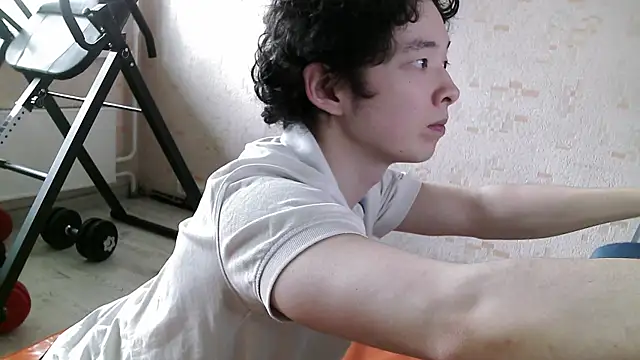 Snapshot of Miklaxyk chatting on 04/18/26, 12:31 Miklaxyk online show from 04/18/26, 12:31