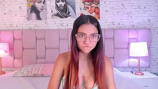 Snapshot of AshleeyRoberts chatting on 05/09/26, 01:38 AshleeyRoberts online show from 05/09/26, 01:38