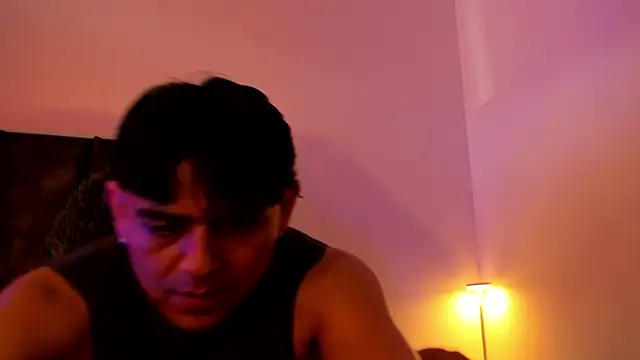 Snapshot of Bryan_Rossi chatting on 04/28/26, 04:12 Bryan Rossi online show from 04/28/26, 04:12