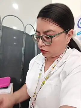 Snapshot of SOFI__10 chatting on 07/02/26, 12:33 SOFI 10 online show from 07/02/26, 12:33