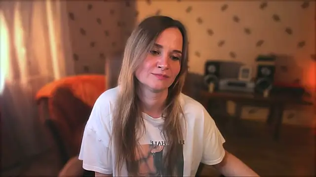 MiaSparkes online show from 04/17/26, 10:29