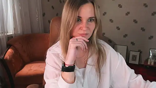 MiaSparkes online show from 07/06/26, 12:24