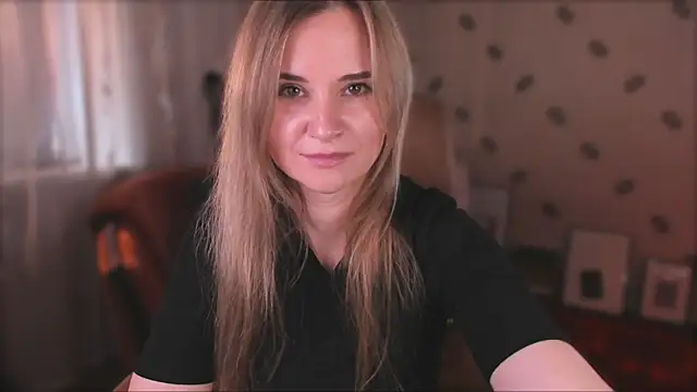 MiaSparkes online show from 07/18/26, 09:57