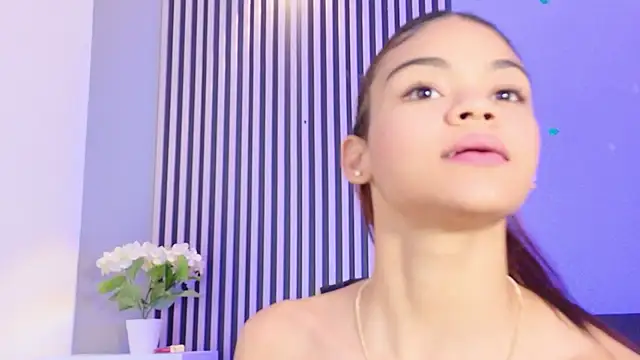 Anthonella smiith online show from 04/16/26, 05:03