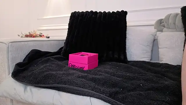 giigii hadidd online show from 07/02/26, 07:20