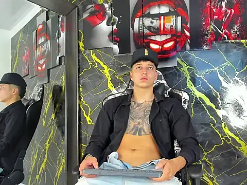 eithan boy  online show from 04/29/26, 11:36