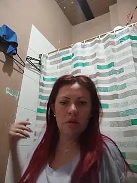 carolinhe26 online show from 06/23/26, 10:57