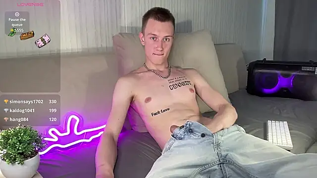 Snapshot of Travis_Gracile chatting on 07/20/26, 10:39 Travis Gracile online show from 07/20/26, 10:39