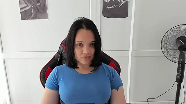 Snapshot of Caroline_cutte chatting on 06/03/26, 09:56 Caroline cutte online show from 06/03/26, 09:56