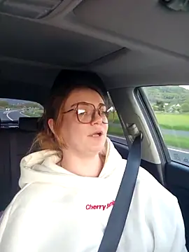 AliceLiddle  online show from 04/19/26, 06:10