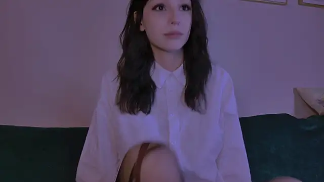 claire bennett  online show from 04/14/26, 01:33