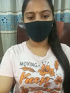 Snapshot of zareen_approach chatting on 05/11/26, 04:26 zareen approach online show from 05/11/26, 04:26