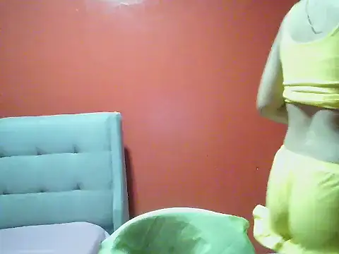Cutie-Smile online show from 05/17/26, 07:10
