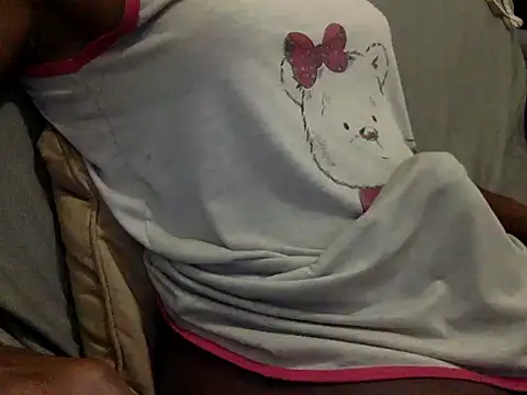 Snapshot of RayanneCampbell-25cm chatting on 04/30/26, 10:03 RayanneCampbell-25cm online show from 04/30/26, 10:03