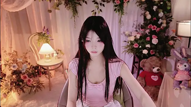 Snapshot of Zoe-001 chatting on 07/04/26, 03:07 Zoe-001 online show from 07/04/26, 03:07