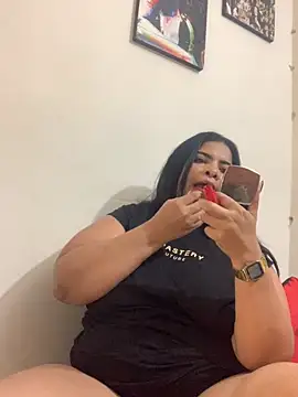 megan purpura online show from 06/06/26, 07:40