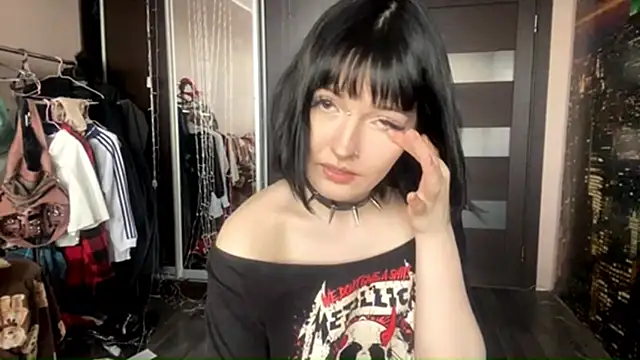 virusDoll online show from 05/06/26, 11:48