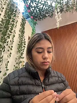 Kimmiebellarie online show from 06/12/26, 12:37