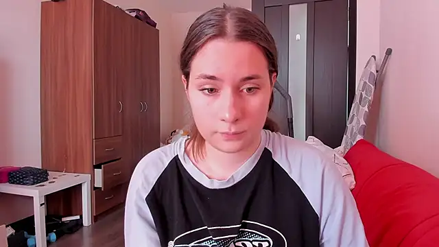 MioMoonlight online show from 04/12/26, 10:53