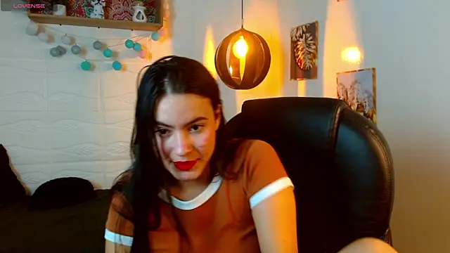Snapshot of rosaleia_ chatting on 05/14/26, 03:57 rosaleia online show from 05/14/26, 03:57