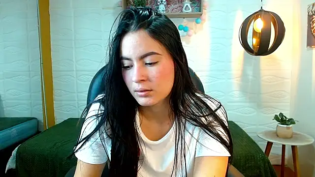 Snapshot of rosaleia_ chatting on 05/27/26, 04:09 rosaleia online show from 05/27/26, 04:09