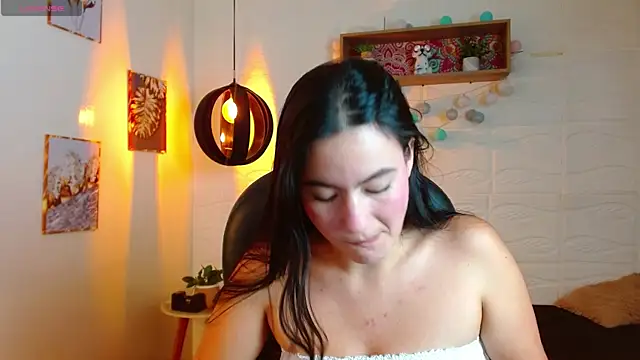 rosaleia  online show from 06/13/26, 04:43