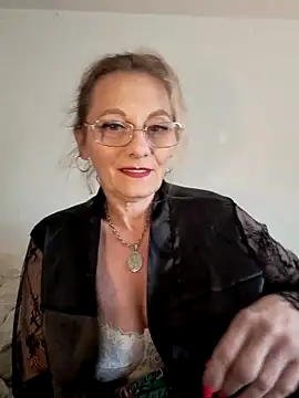 Snapshot of Blond_lady_czech chatting on 04/21/26, 12:44 Blond lady czech online show from 04/21/26, 12:44