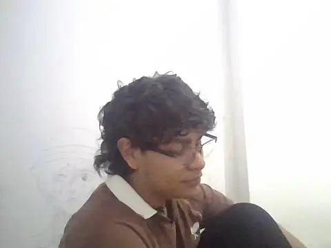 Snapshot of xhecho_uzumaki chatting on 05/06/26, 12:08 xhecho uzumaki online show from 05/06/26, 12:08