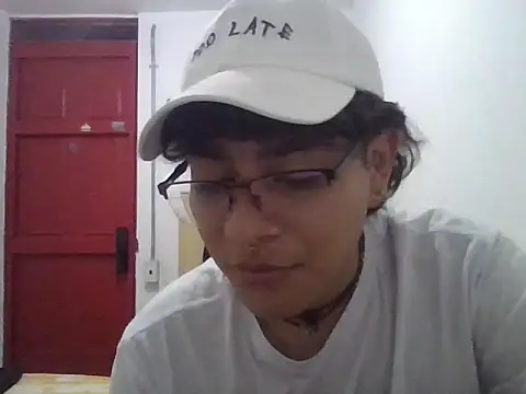 Snapshot of xhecho_uzumaki chatting on 05/08/26, 06:08 xhecho uzumaki online show from 05/08/26, 06:08