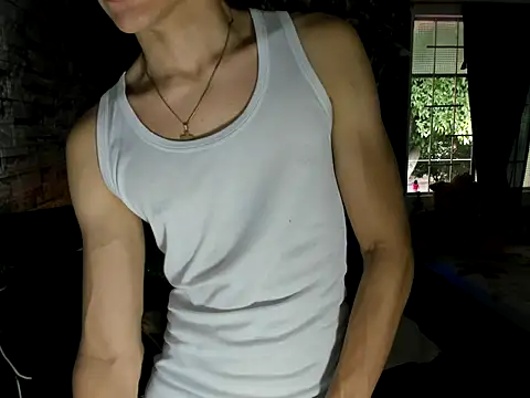 Snapshot of sebas_jusa chatting on 07/06/26, 12:46 sebas jusa online show from 07/06/26, 12:46